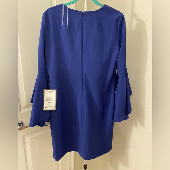 Dress with Necklace - Picture 2 of 4